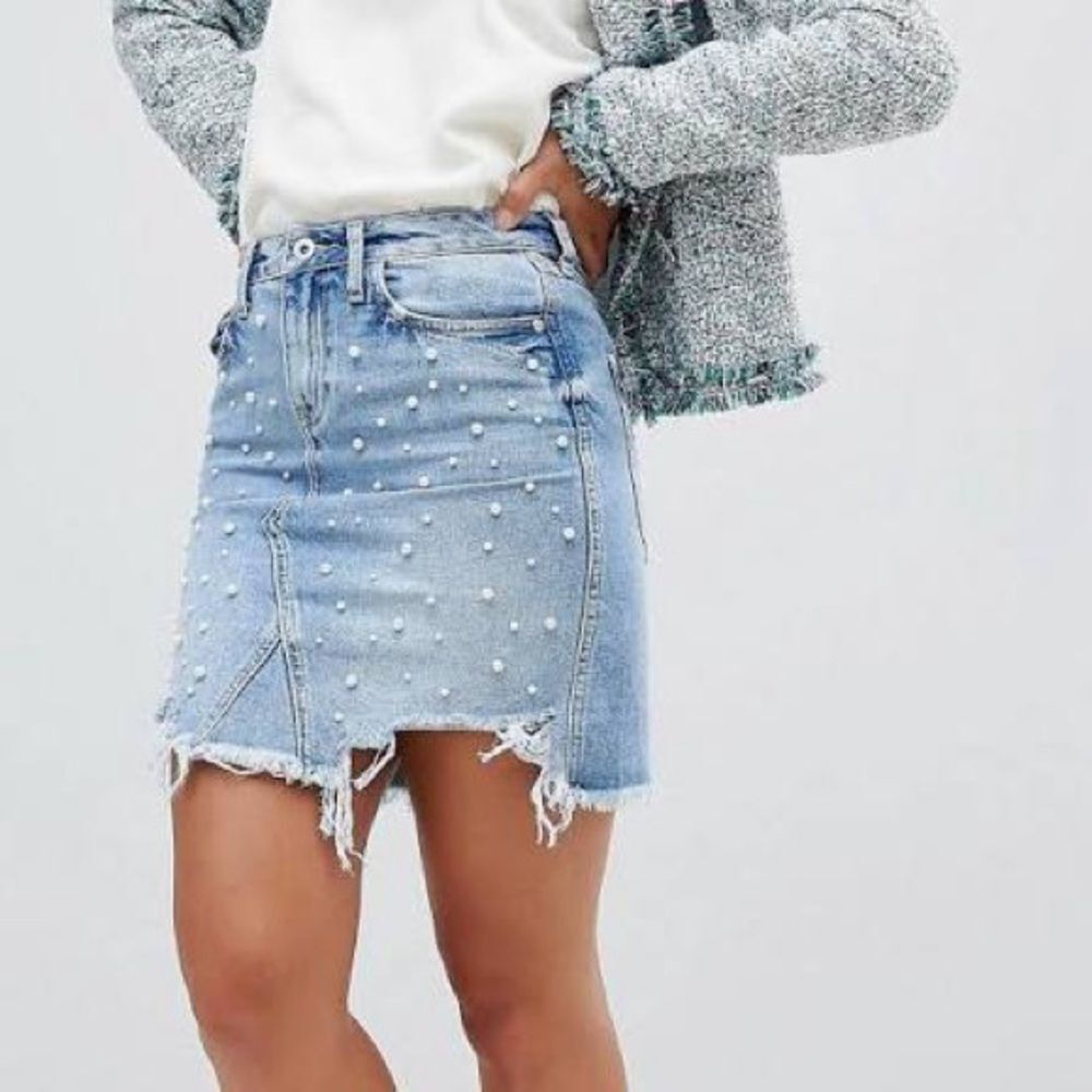 River Island Blue Denim Mini Skirt with Pearl Embellishments, Size 6 NWT